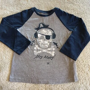 Camisa Garanimals Niños Gris Azul Calavera Pirata Raglan Mangas Largas 5T - Imagen 1 de 6