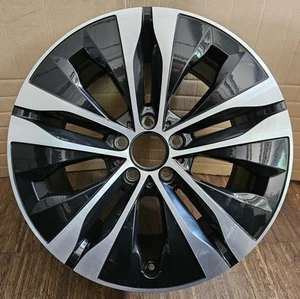 1 llanta de aluminio original Mercedes Clase C W206 8,5x18 ET52 A2064015200 para 245/40 R18 - Imagen 1 de 16