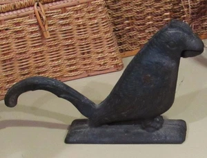 Antique Cast Iron PARROT Bird Nut Cracker Table Top LARGE Original Patina - Picture 1 of 6