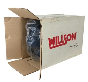 Willson 8600 Silicone Titseal Respirator Mask Large with Canisters New in Box - Picture 1 of 3