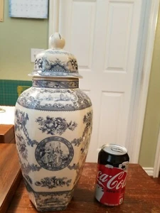 Antique Victorian Porcelain Urn Marked w/ Coat of Arms ? with Lions Man Head - Picture 1 of 11