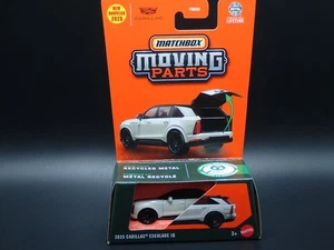 2025 MATCHBOX MOVING PARTS 2025 CADILLAC ESCALADE IQ WHITE OPENING TRUCK CASE G - Picture 1 of 8
