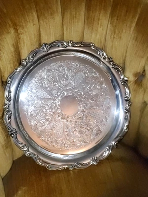 TOWLE SCULPTURED 银色 老大师 SCROLLED EDGE 14.75' 圆形托盘 — 第 1/4 张图片