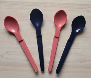 Tupperware 4x cucharas de onda joven cuchara colgante cuchara de alimentación cuchara de huevo mermelada - Imagen 1 de 2