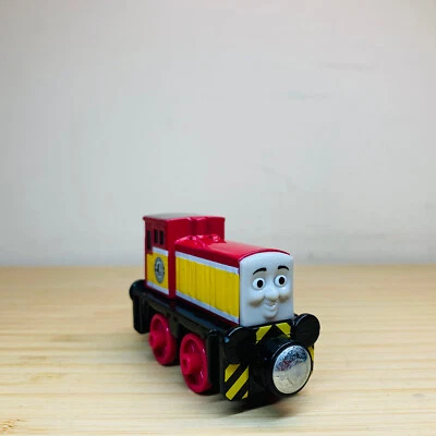 Dart - Thomas & Friends Take n Play Take Along trenes de metal fundido a presión Foto 1 de 4