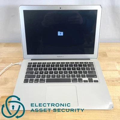 Apple MacBook Air A1466 i7-5650U 2,20 GHz 8 GB de RAM principios de 2015 (sin unidad) Foto 1 de 4