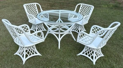 Conjunto de mesa e cadeiras vintage boho de vime - Imagem 1 de 4