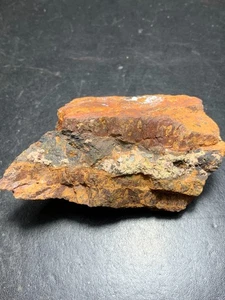 Uraninit, Gneis, Gangstück, Schacht 54, Johanngeorgenstadt, Erzgebirge, Sachsen - Bild 1 von 16