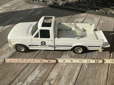 Ertl Diecast Ford Pickup Truck White New Holland Farm Toy Vintage Model - Image 1 of 4