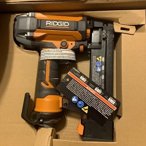RIDGID R150FSF3 Pneumatico 18 calibro 1-1/2 pollici. Carrello elevatore finitura NUOVO - Foto 1 di 6