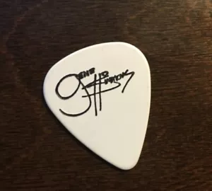 Kiss "Gene $immons" Alive / Worldwide 96-97 Tour Concert White Guitar Pick. - Picture 1 of 2