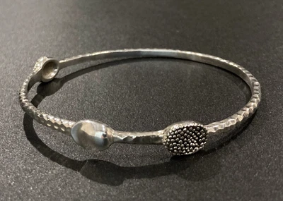 Michael Dawkins Sterling Organic Hammered & Caviar Dot Slip-on Bangle 14.9g S/M - Image 1 of 4