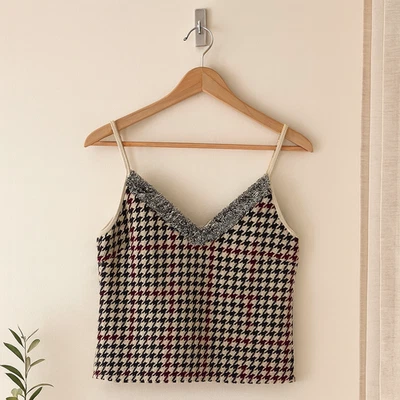 Camiseta regata feminina ZARA de tweed S creme preta vermelha Houndstooth gola V nova com etiquetas - Imagem 1 de 4