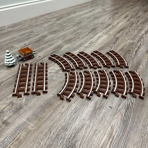 Lincoln Logs Train Tracks Mine Cart Frosted Tree Lot - Picture 1 of 9
