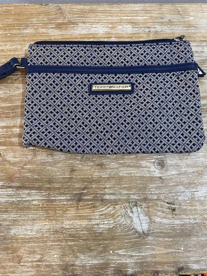 NEW TOMMY HILFIGER BEIGE +BLACK CANVAS,SILVER LOGO WRISTLET,WALLET, CLUTCH - Image 1 of 2