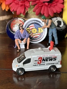 Matchbox 2014 Ford Transit El Segundo 3 News Van 1:64 White Diecast Used NM Cond - Picture 1 of 9