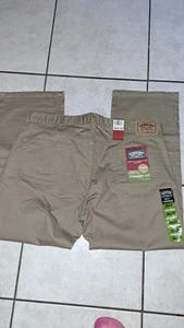 Jeans uomo Wrangler taglio dritto/gamba 40x30 BEIGE 5 tasche NUOVI CON ETICHETTE - Foto 1 di 6
