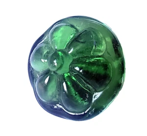 Antiker Knopf grün Glas Swirlback, Jello Form, klare Oberseite über grünem Sockel 1/2" - Bild 1 von 5