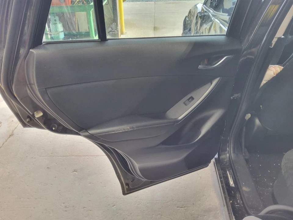 Mazda CX-5      2014 Door Trim Panel Rear 468408 Foto 1 de 1