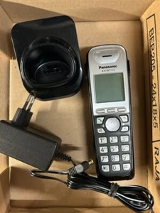 ➡️✅ Panasonic KX-WT115 Dect handset AAA and Charger KXWT115 WT115 💶 - Zdjęcie 1 z 1