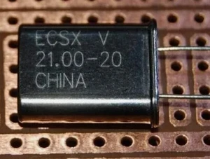 Résonateur cristal à quartz 21,00 MHz HC49U - Photo 1/2