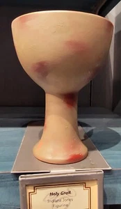 Réplica de utilería Disney Holy Grail Chalice Indiana Jones & The Last Crusade 2022 nueva - Imagen 1 de 1