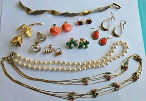 Vtg. Signed Jewelry, Coro, Giovanni, Napier, Roman, Korea, LC, Marvella, SALO JL - Picture 1 of 20