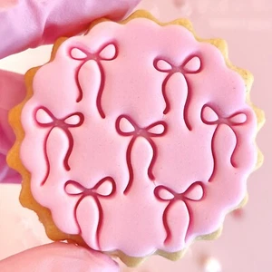 Fondant stamp embosser fits M&S biscuits cookie cutter cupcake Bows Birthday - Picture 1 of 3