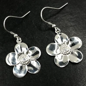 Flower drop earrings solid Sterling Silver 20mm width. New. Gift box. - Picture 1 of 8