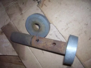 VINTAGE INTERNATIONAL 460 D UTILITY TRACTOR - HYD LEVER SPACERS / TUBE - Picture 1 of 2