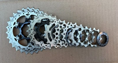 Cassette Shimano Ultegra CS-R6800, 11-28T de 11 velocidades. Usado. Foto 1 de 3