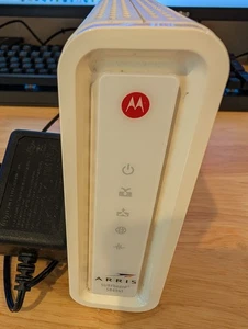Motorola Arris SB6141 Wired Surfboard 8x4 Docsis 3.0 High Speed Cable Modem Home - Picture 1 of 2