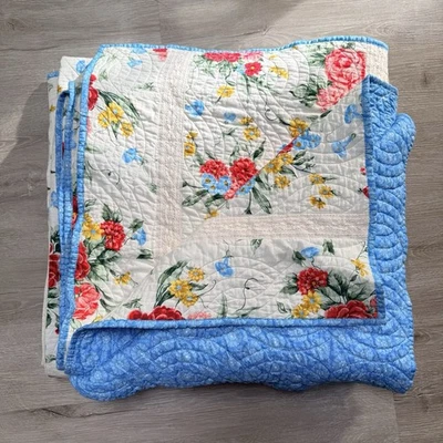 The Pioneer Woman “Sweet Rose” Reversible Quilt – King 101” x 94” - Image 1 of 2