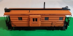 Overland Models HO Scale Brass Milwaukee Road Rib Side Bay Window Caboose #01874 - Picture 1 of 7
