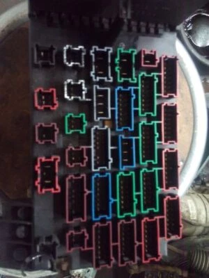 Fuse Box Engine 163 Type ML500 Fits 98-05 MERCEDES ML-CLASS 144606 Foto 1 de 4