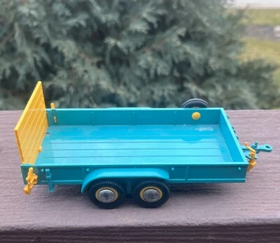 1981 BRITAINS FARM YARD FLATBED SALOP MT 50 TRAILER DIECAST 1:32  ***RARE*** - Image 1 of 4