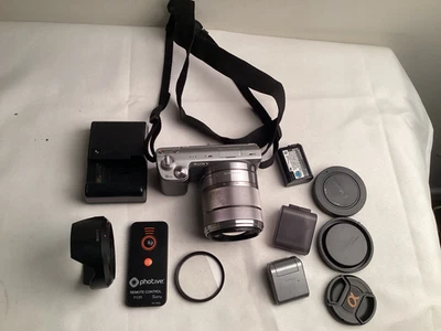 Câmera Digital Sony Alpha NEX-5N 16.1MP com Lente 18-55mm Prata +extras LEIA - Imagem 1 de 4