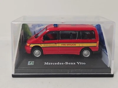 CARARAMA 1/72 MERCEDES BENZ VITO 007 FIRE BRIG OO MODEL RAILWAY SCALE POLICE CAR - Image 1 of 2