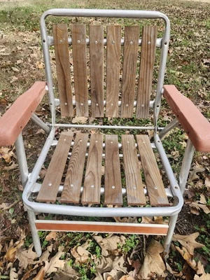 Vintage Red Wood 6 Slat Lawn Chair Aluminum Folding Lawn Deck Patio Beach - Image 1 of 4
