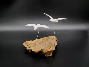 Estatuilla escultura de cerámica de gaviota marina en base de madera de arcilla (John Perry) - Imagen 1 de 13