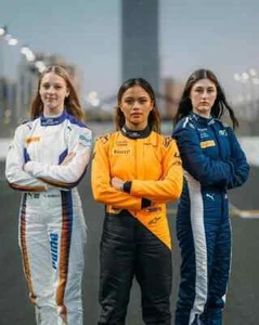 Damen/Mädchen Go Kart Rennanzug CIK/FIA Level2 Rennbekleidung/Outfit + GRATIS Geschenke - Bild 1 von 5