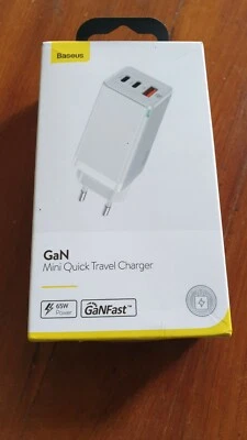 Mini cargador de viaje rápido Baseus 65W GAN Foto 1 de 4