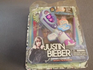 AP2 Justin Bieber Ultimate Concert Kit Singing Microphone Glow In The Dark 2011 - Picture 1 of 5