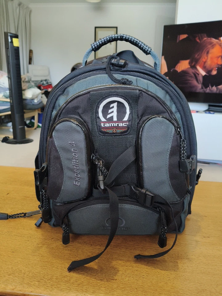⭐️ TAMRAC Expedition 4 Pro CAMERA BAG DSLR Lens Photography  Backpack ⭐️ - image 1 of 4