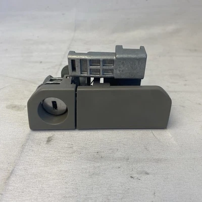 Guantera Honda Pilot 2009-2015 cierre de manija con tornillos gris OEM Foto 1 de 4