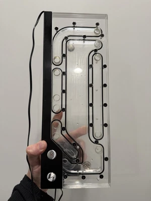 EKWB EK-Classic DP SidePC-011D G1 D-RGB +DDC 4.2 - image 1 of 4