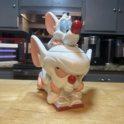 Tarro de galletas Warner Bothers Studio 1997 Pinky & Brain de 12 pulgadas de alto Foto 1 de 4