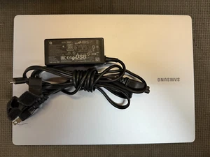 Samsung Galaxy Book4 Edge Copilot+ PC 14" Snapdragon X Elite 16GB RAM 512GB SSD - Afbeelding 1 van 8