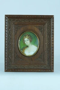 Ancienne Miniature Portrait Jeune Femme Robe blanche signée Garinei cadre bois - Photo 1/8