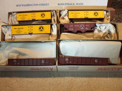 ACCURAIL H.O. GREAT NORTHERN CIRCLE+GOAT LOGO 6 CAR LOT, 1-HOPER+3-REFER+2-GONS - Image 1 of 4